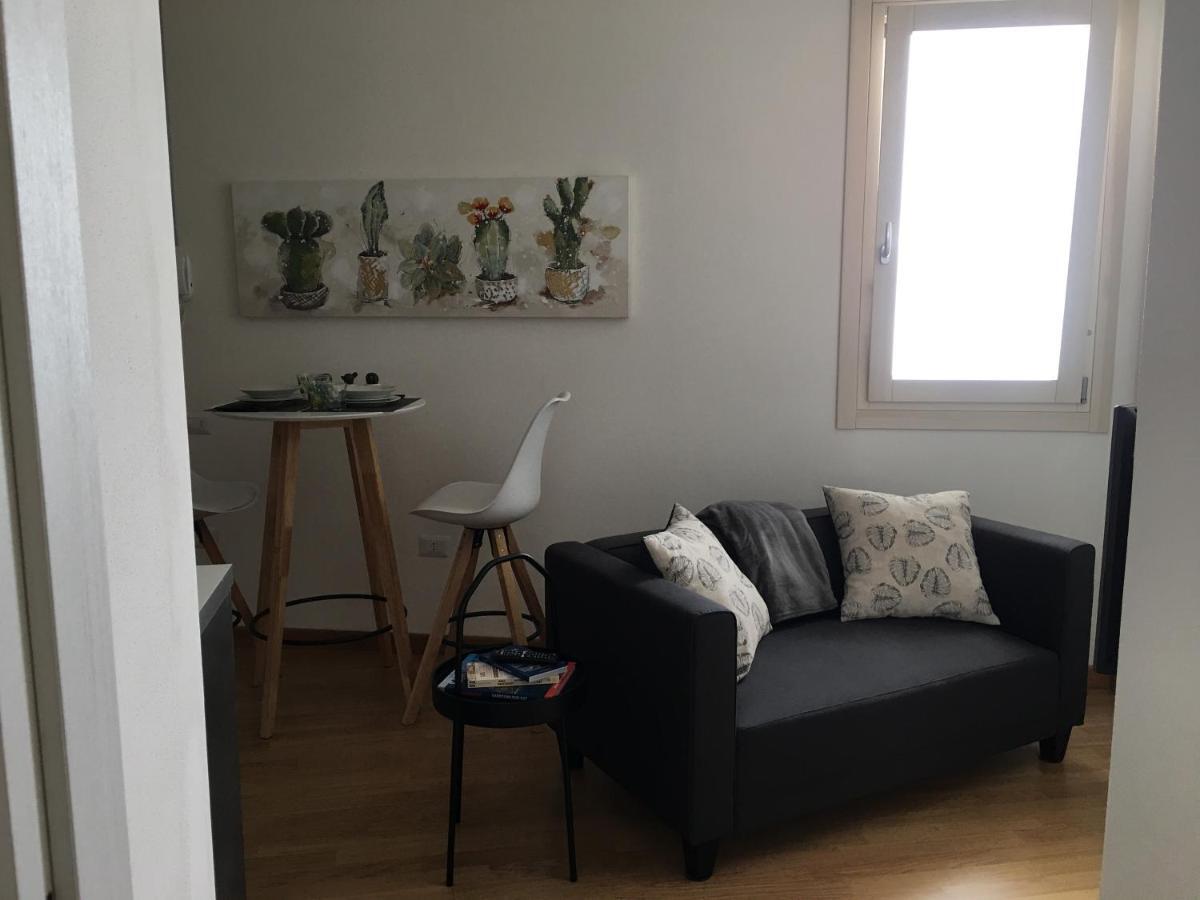 H1 Bzerohome Apartment *